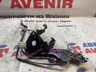Ролик раздвижной двери левый задний HONDA STEPWGN RF3, RF4 1 ракурс