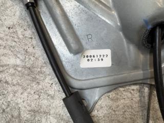 Доводчик двери правый задний TOYOTA ISIS ANM10G, ANM10W, ANM15G, ANM15W, ZNM10G, ZNM10W 3 ракурс
