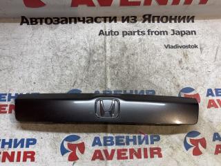 Накладка 5-й двери HONDA STREAM RN6 1 ракурс