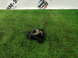 Запчасть кронштейн радиатора правый BMW 320i 2012