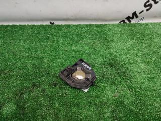 Запчасть кронштейн радиатора правый BMW 116i 2012