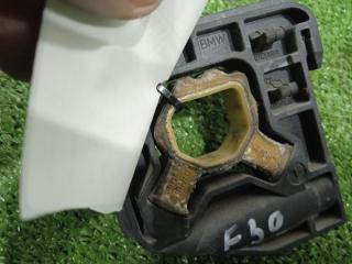 Запчасть кронштейн радиатора левый BMW 320D 2012