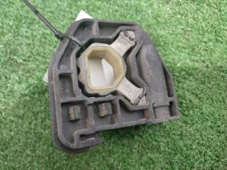 Запчасть кронштейн радиатора правый BMW 320i 2012