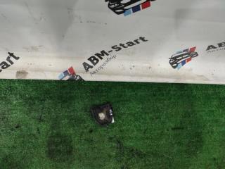 Запчасть кронштейн радиатора правый BMW 320D 10.25.2012