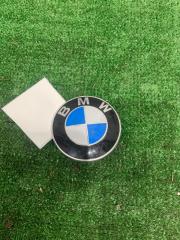 Эмблема передняя BMW 730i