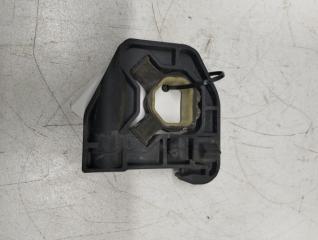 Запчасть кронштейн радиатора передний правый BMW 328i 2012