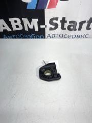 Запчасть кронштейн радиатора передний левый BMW 320iX 2013