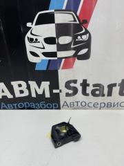 Запчасть кронштейн радиатора передний правый BMW 118i 2015