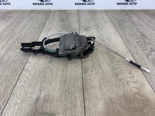 Фото запчасти кронштейн ручки двери задний правый BMW 3 05.03.2012 контрактная запчасть Запчасть кронштейн ручки двери задний правый BMW 3 05.03.2012