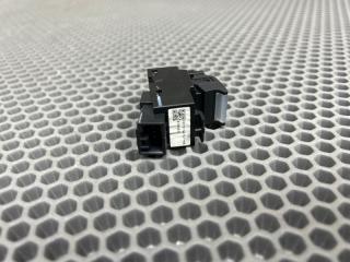 Кнопка стеклоподъемника Range Rover Sport 2017 L494 30DDTX Кнопка стеклоподъемника Range Rover Sport 2017 L494 30DDTX