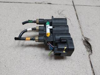 Блок клапанов пневмоподвески Land Rover Range Rover Sport 2016