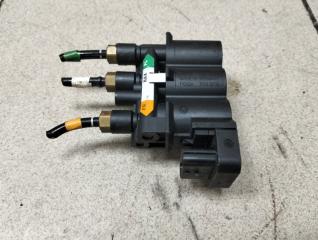 Блок клапанов пневмоподвески Land Rover Range Rover Sport 2017