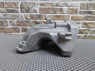 Кронштейн двигателя левый Mercedes-Benz C-class