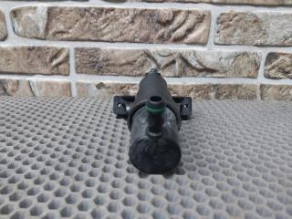 Запчасть форсунка омывателя фар передняя BMW 7-series 2008