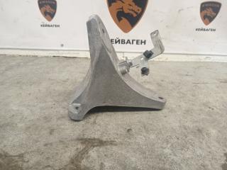 Кронштейн двигателя Volkswagen Touareg 2011