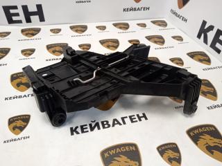 Крепление фары Porsche Cayenne 2008 контрактная Крепление фары Porsche Cayenne 2008