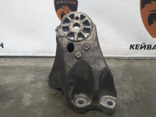 Кронштейн двигателя левый Audi Q7 2006