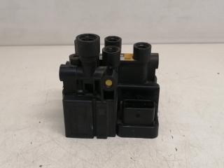 Блок клапанов пневмоподвески Land Rover Range Rover Sport 2014