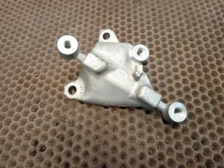 Запчасть кронштейн Subaru Outback 2013