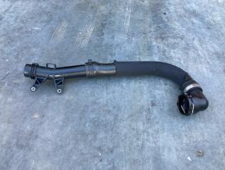 Фото запчасти патрубок системы охлаждения Land Rover Discovery 2019 контрактная запчасть Запчасть патрубок системы охлаждения Land Rover Discovery 2019