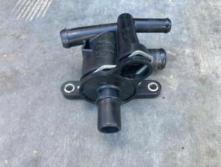 Фото запчасти тройник системы охлаждения Land Rover Discovery 2019 контрактная запчасть Запчасть тройник системы охлаждения Land Rover Discovery 2019