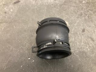 Запчасть патрубок системы охлаждения Volkswagen Passat 2010