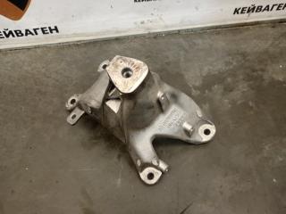 Кронштейн двигателя правый Audi Q5 2014