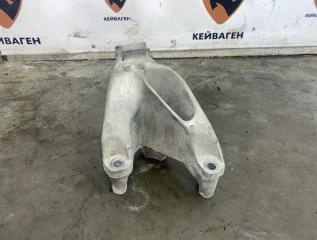 Кронштейн двигателя Audi A4 2014