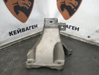 Кронштейн двигателя правый Audi A6 2006