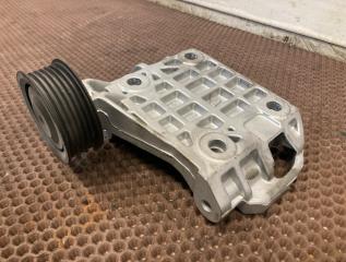 Кронштейн генератора Audi Q7 4L CAS 3.0 TDI