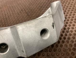 Кронштейн двигателя правый Passat 2010 B6 CBA 2.0 TDI