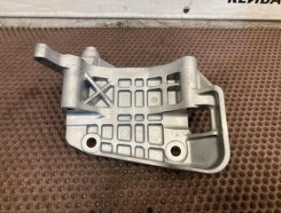 Кронштейн генератора Touareg 2011 7L CRC 3.0 TDI