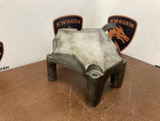 Кронштейн двигателя правый Opel Astra 2012