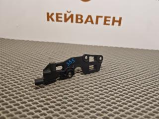 Фото запчасти кронштейн крыла передний правый Land Rover Discovery Sport 2018 контрактная запчасть Запчасть кронштейн крыла передний правый Land Rover Discovery Sport 2018