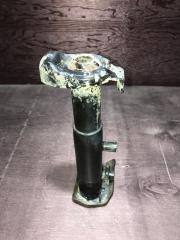 Запчасть кронштейн усилителя бампера задний правый Audi A6 1997