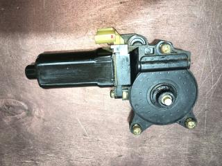 Запчасть мотор стеклоподъемника задний левый Hyundai Terracan 2002