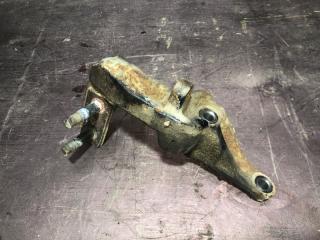 Запчасть кронштейн двигателя правый Kia Spectra 2006