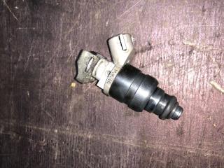 Запчасть форсунка топливная Mitsubishi Colt 2006