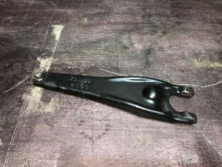 Запчасть вилка мкпп Nissan Almera 2014