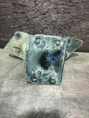 Запчасть кронштейн усилителя бампера передний правый Nissan Skyline 2005