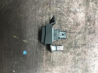 Фото запчасти кнопка аварийной сигнализации Nissan Skyline 2005 Б/У запчасть Запчасть кнопка аварийной сигнализации Nissan Skyline 2005