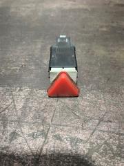 Запчасть кнопка аварийной сигнализации Skoda Fabia 2001