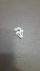 Запчасть клипса крепления шланга омывателя Mitsubishi Lancer 9 2003-2010