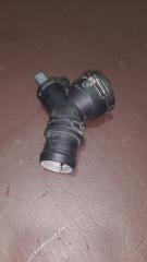 Запчасть фланец системы охлаждения Volkswagen Jetta