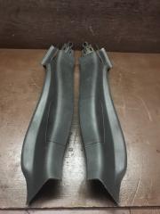 Запчасть обшивка задней стойки нижняя Renault Megane 2005