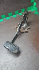 Запчасть педаль тормоза Mitsubishi Montero Sport 2002