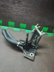 Запчасть трубка топливная Mazda Demio 2002