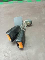 Запчасть замок ремня безопасности задний Audi 100 1993