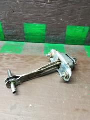 Запчасть ограничитель двери передний Subaru Legacy 1993