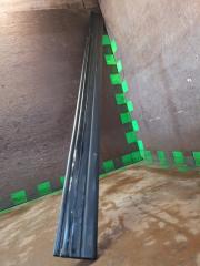 Запчасть молдинг двери передний правый Subaru Legacy 1993